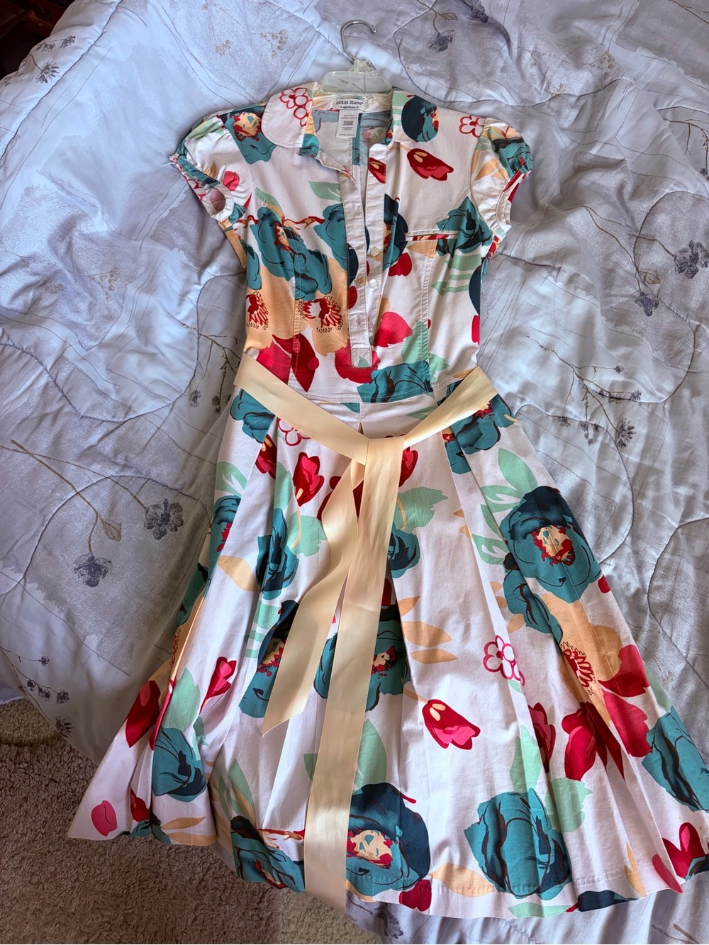 VTG Guess Jeans Authentic Cap-Sleeve Fit & Flare Floral Dress (with pockets!) - Picture 6 of 7